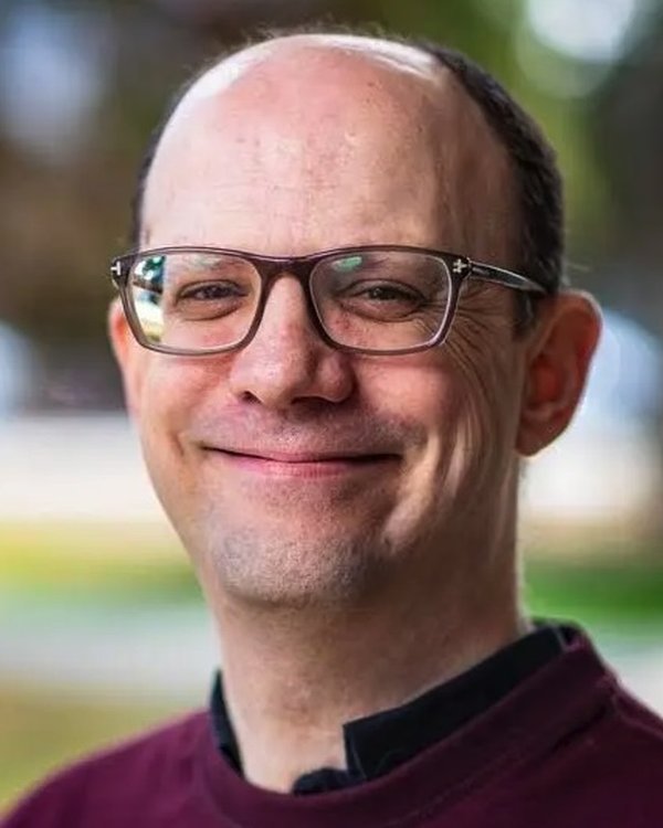 Dr. Peter Webley